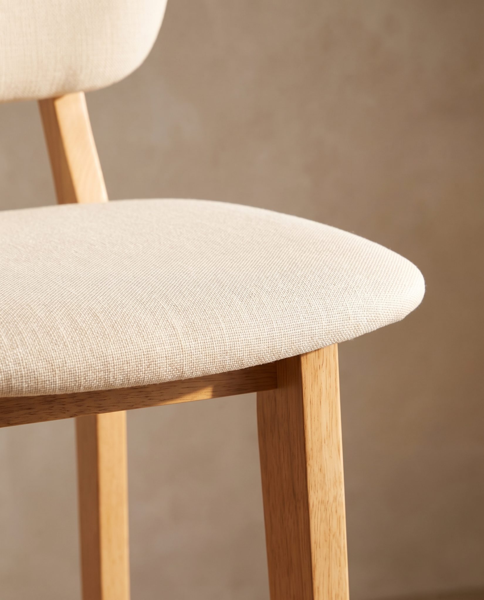 Tabouret de bar Nino, tissu crème – détail