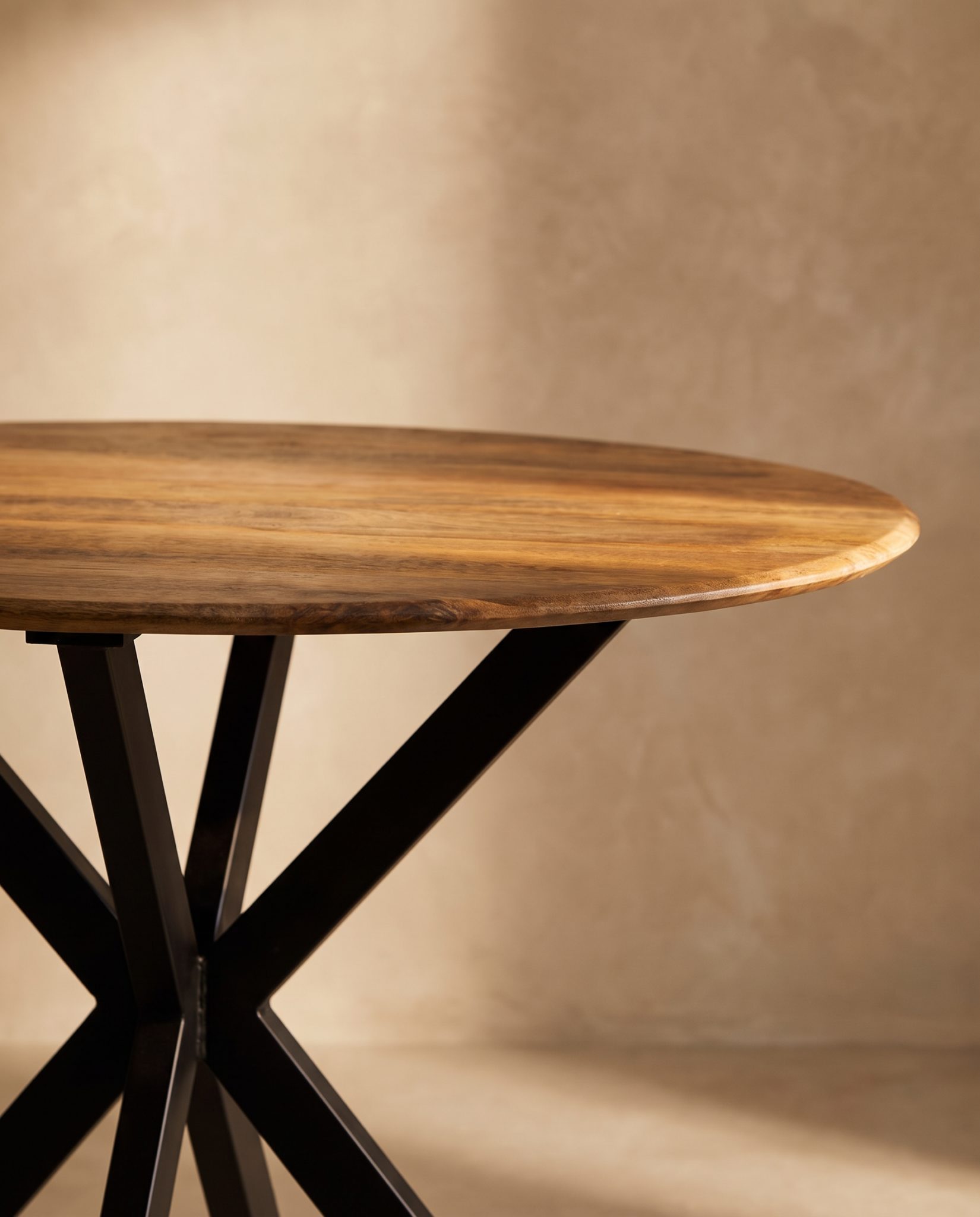 Table à manger Rondo, manguier – détail