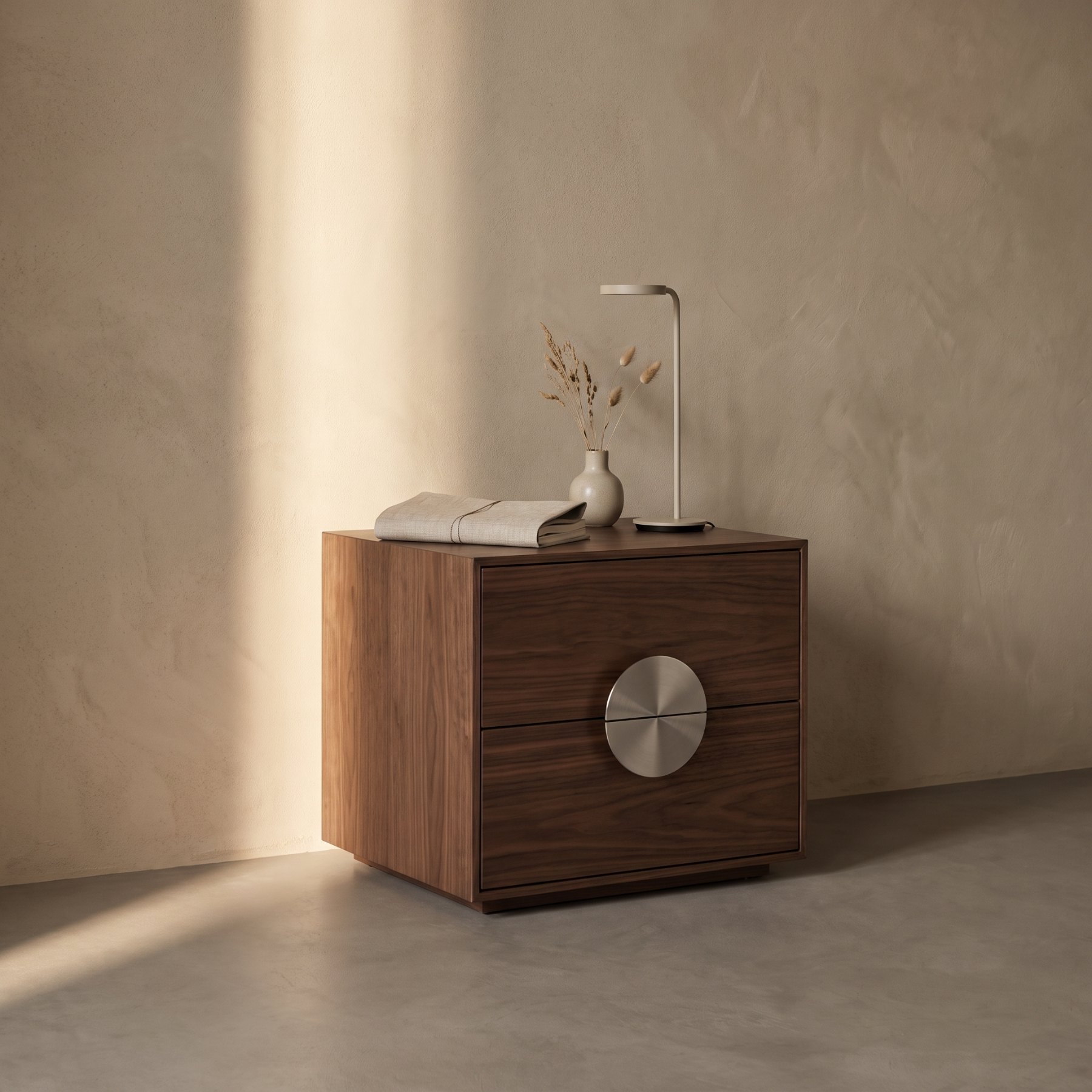 Table de chevet en noyer